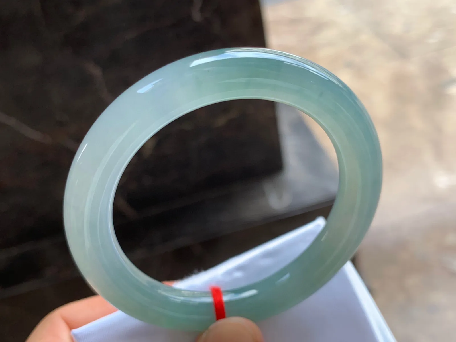 53.5-9.5mm
冰种晴水圆条手镯 水润冰透 清新