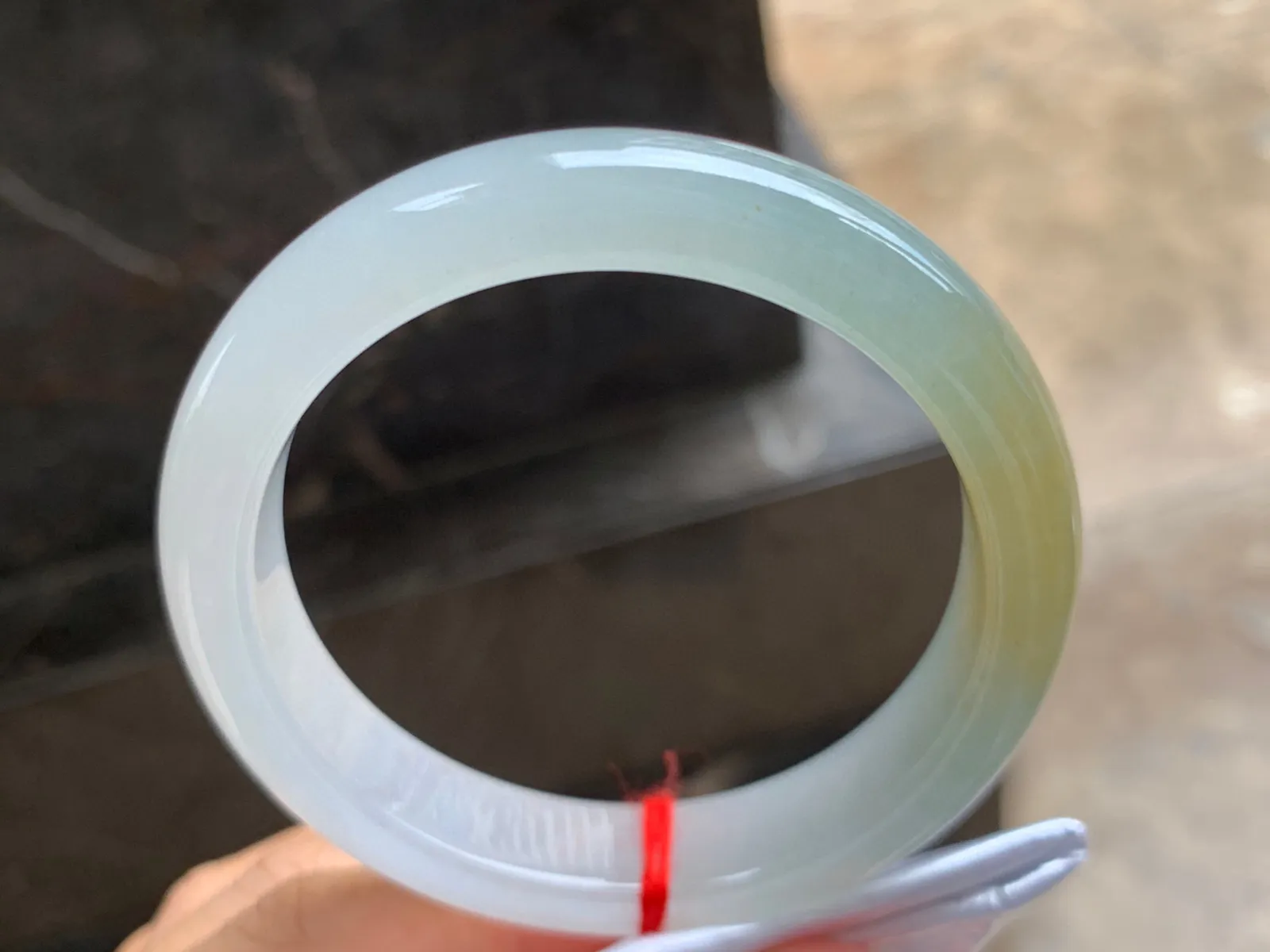 56-12.5-8mm
冰黄翡手镯 种好水润 颜色漂亮