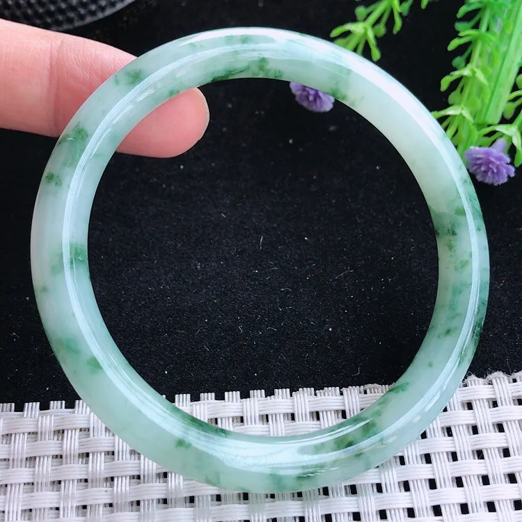 自然光57.3圈口老坑冰润起胶飘花圆条手镯翡翠玉镯尺寸57.3/8.2/8