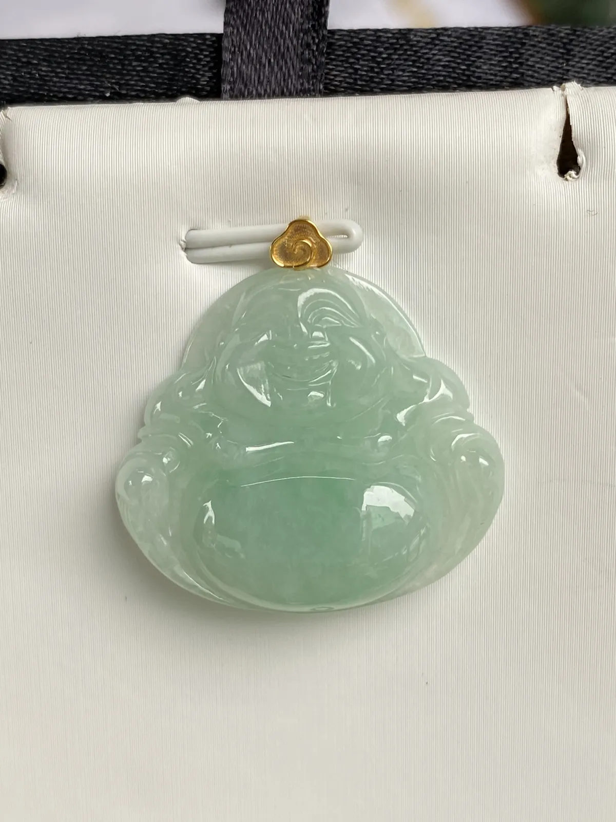 推荐【果绿佛公】无纹裂，水润，亲和开脸，笑容可掬，水水润润，品相佳，护佑佳品，超值哦～～28.9*28*5.5