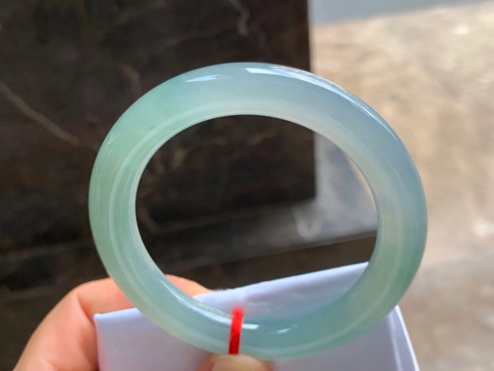 53.5-9.5mm
冰种晴水圆条手镯 水润冰透 清新
