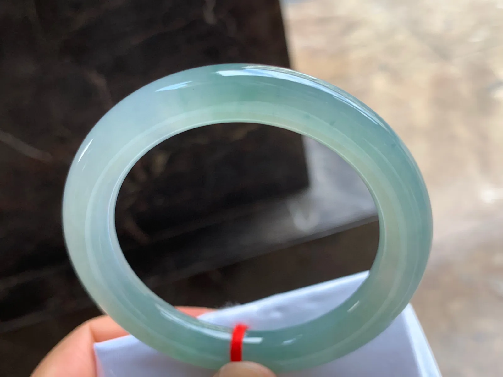 53.5-9.5mm
冰种晴水圆条手镯 水润冰透 清新