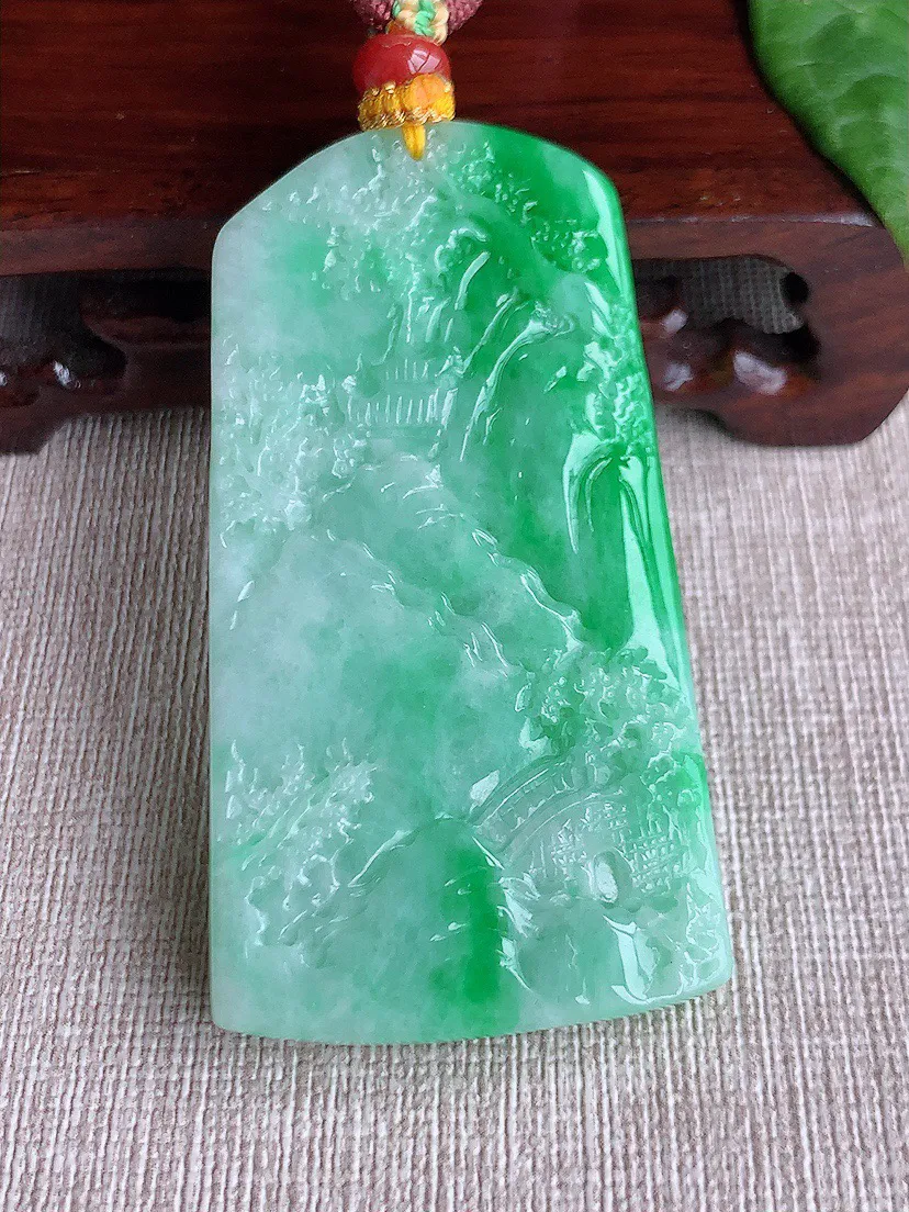 缅甸a货翡翠ddj老坑冰润飘阳绿意境山水牌吊坠  整体63.2×34×9.3mm 45.38