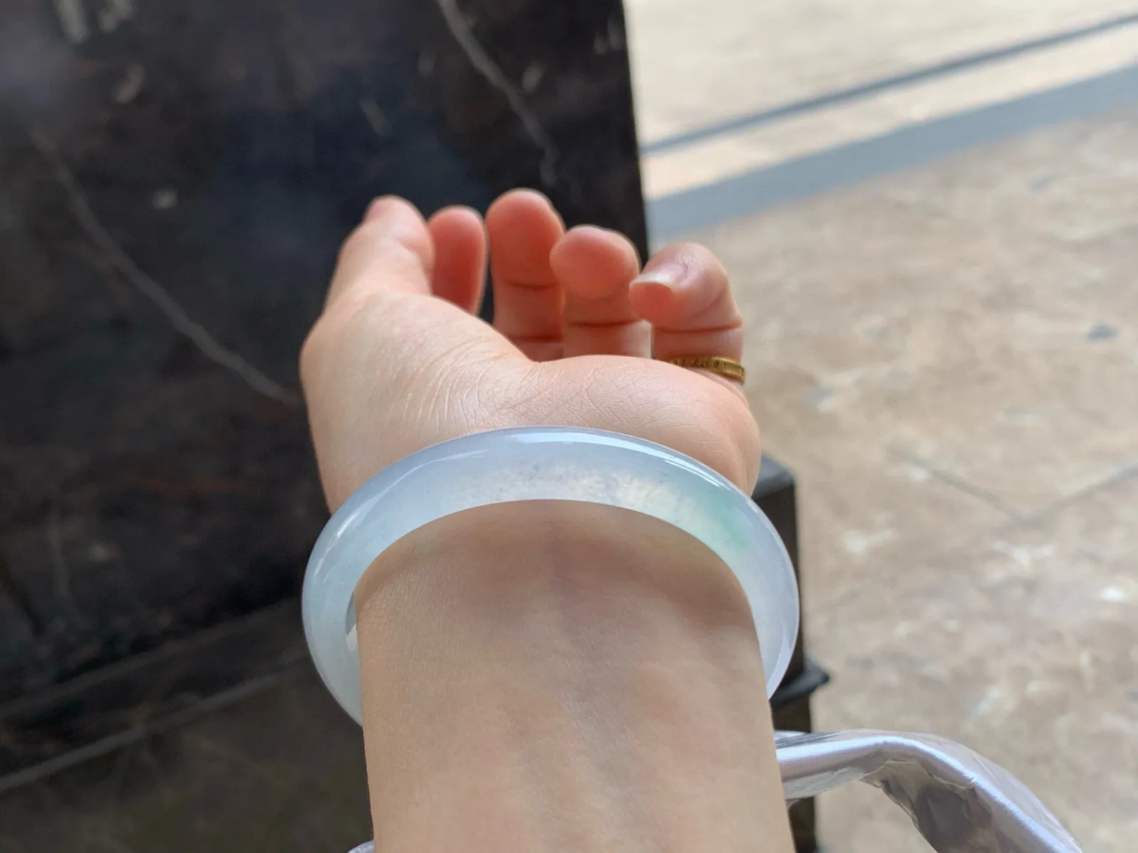 尺寸55/11/6.6，冰种贵妃手镯
水润细腻 冰透