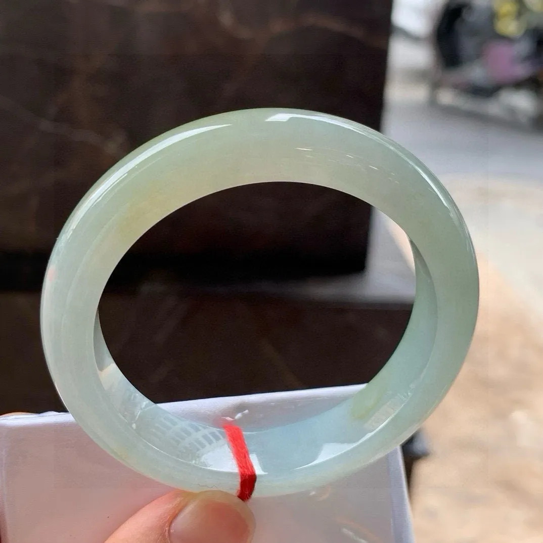 尺寸55/13/9，冰种黄翡手镯
水润细腻