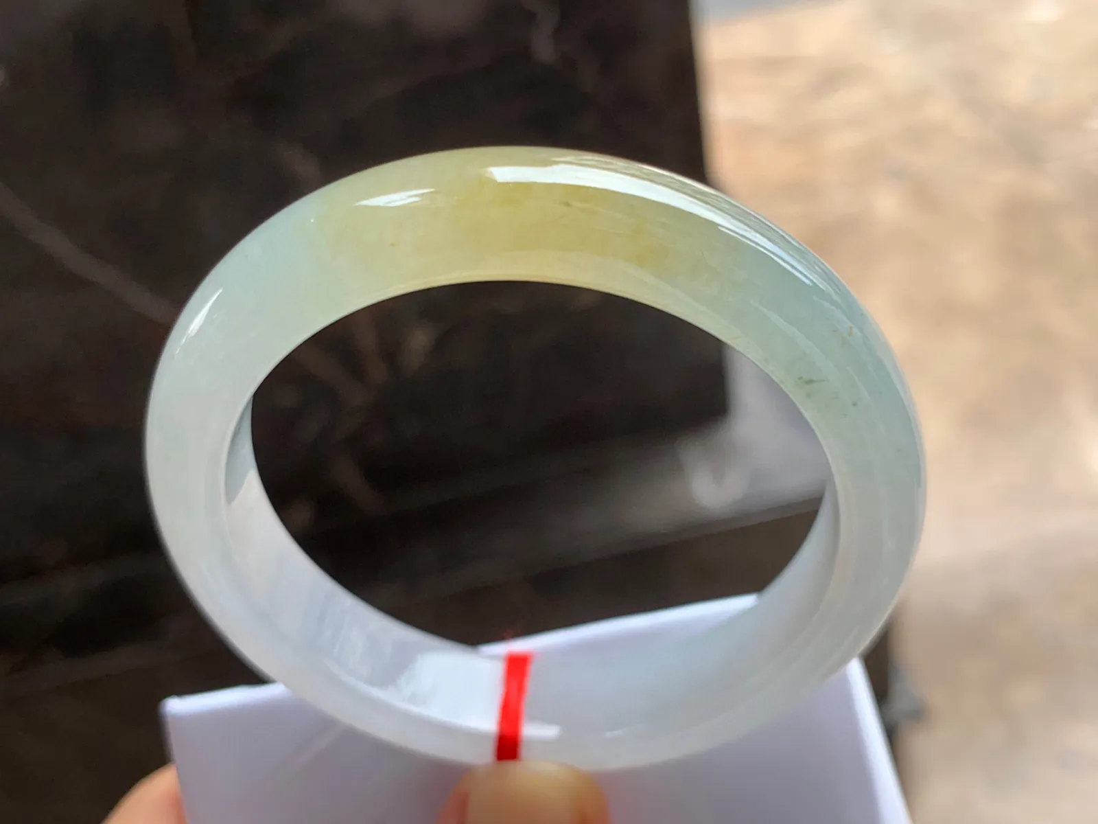 56-12.5-8mm
冰黄翡手镯 种好水润 颜色漂亮