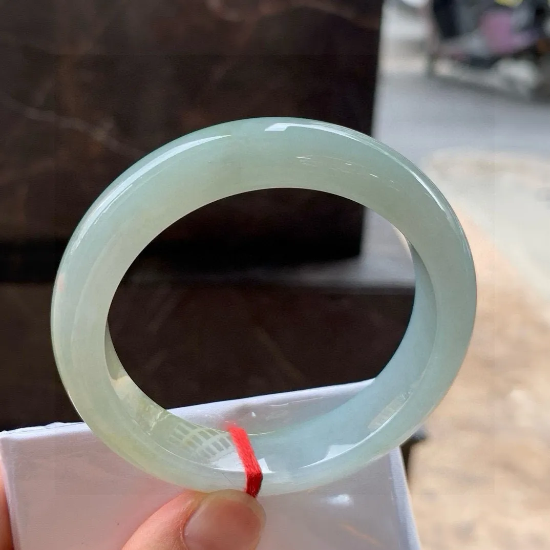 尺寸55/13/9，冰种黄翡手镯
水润细腻