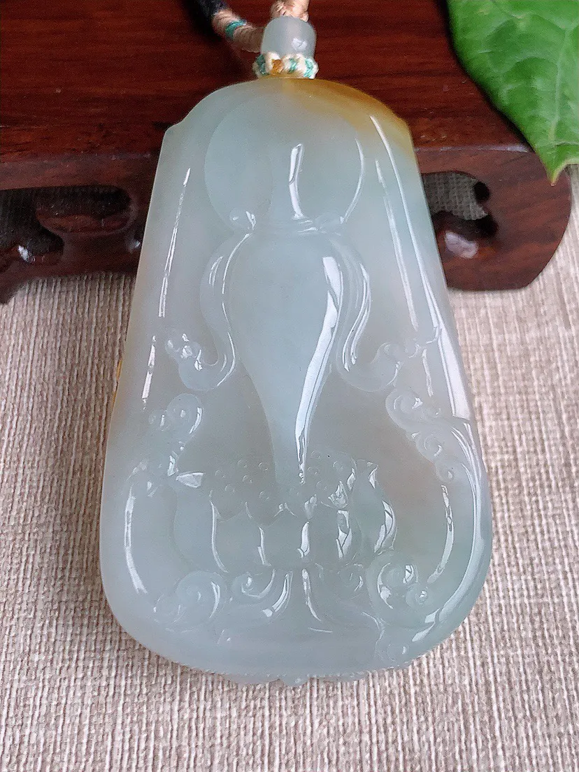 缅甸a货翡翠ddj老坑冰种飘黄翡大日如来吊坠  整体68.3×41×10mm 59.48