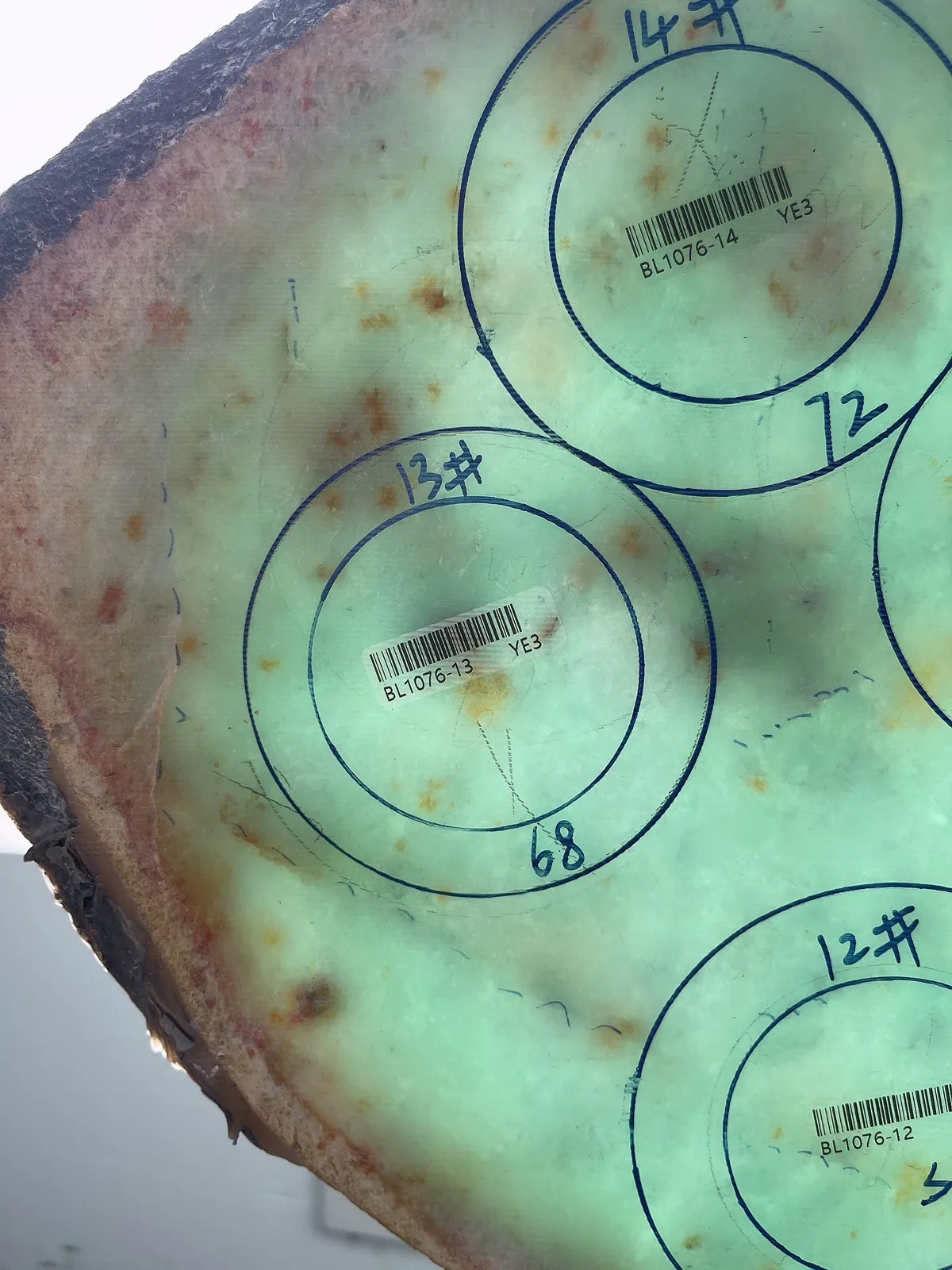翡翠板料，⭕️正圈最大做52，圆条最大做48