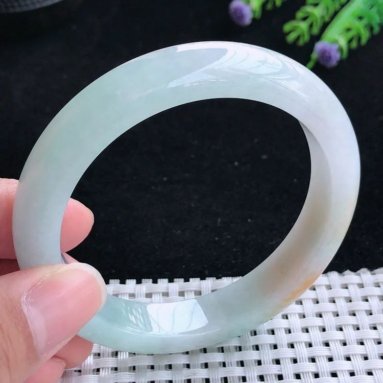 自然光57.6圈口老坑精美温润双彩黄翡手镯翡翠玉镯尺寸57.6/12.1/8.5