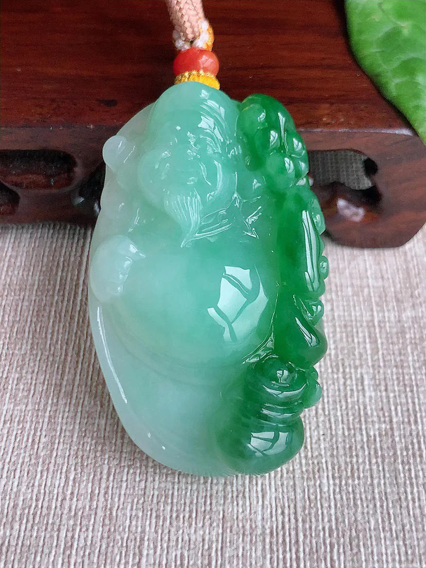 缅甸a货翡翠ddj老坑冰种飘绿财神爷吊坠 整体51.6×31.2×12.6mm 45.26