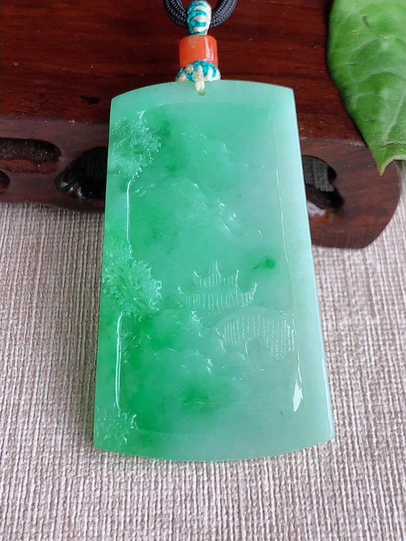 缅甸a货翡翠ddj老坑冰种飘绿意境山水牌吊坠  整体56×34.2×5mm 29.28