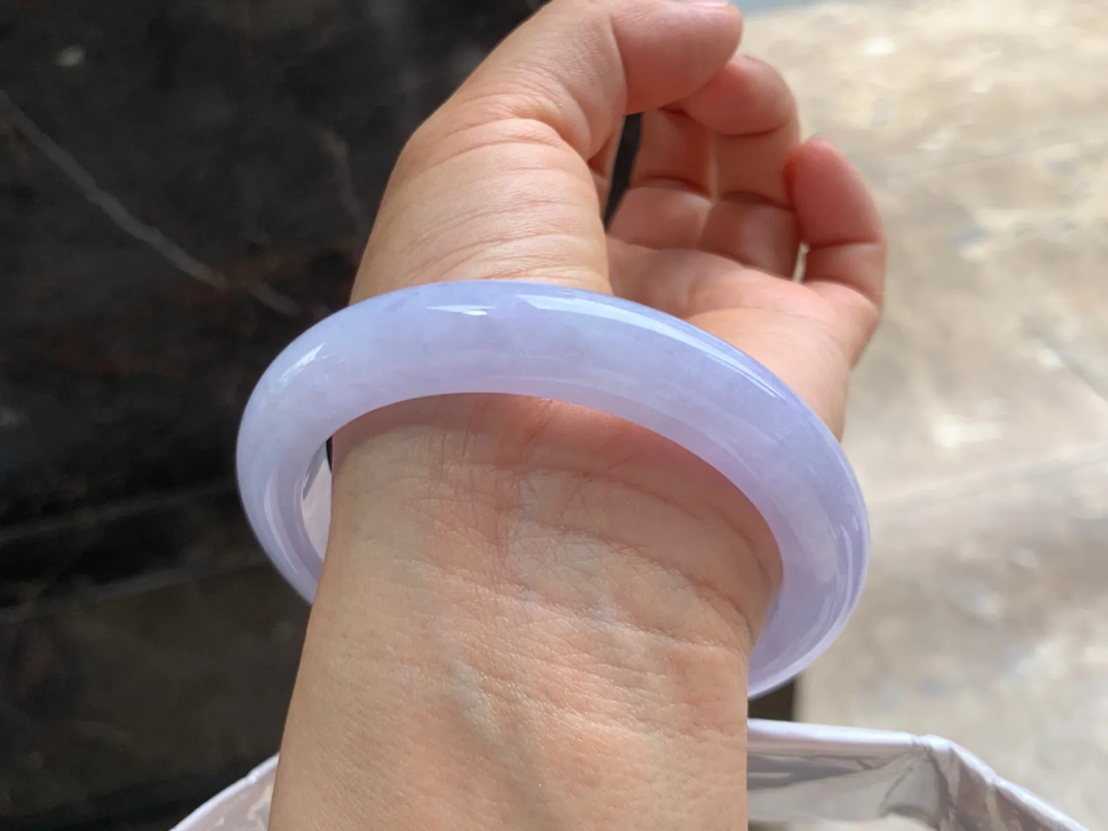 60.5-12-9.5mm
紫罗兰手镯 颜色浓郁 大圈口