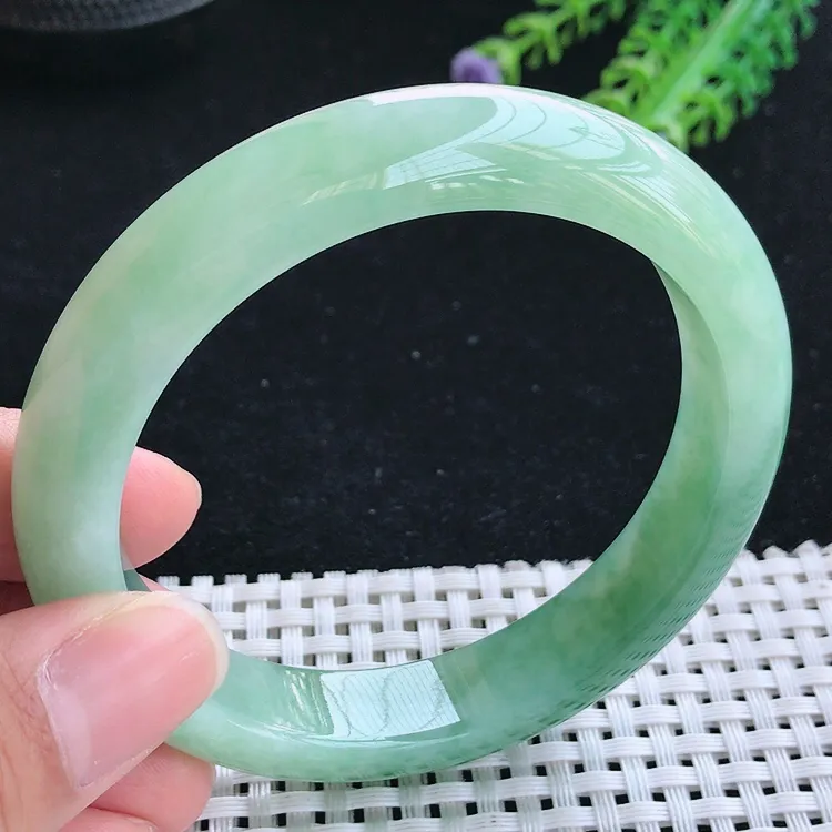自然光60.2大圈口老坑精美冰润起胶满绿手镯翡翠玉镯尺寸60.2/12.8/9