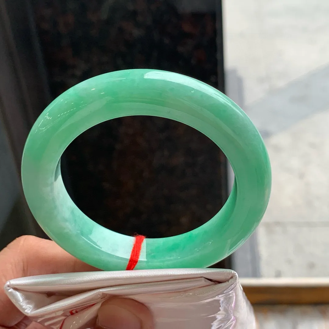 正圈满绿 微细纹 尺寸:54.5/11.9/10.3 满色