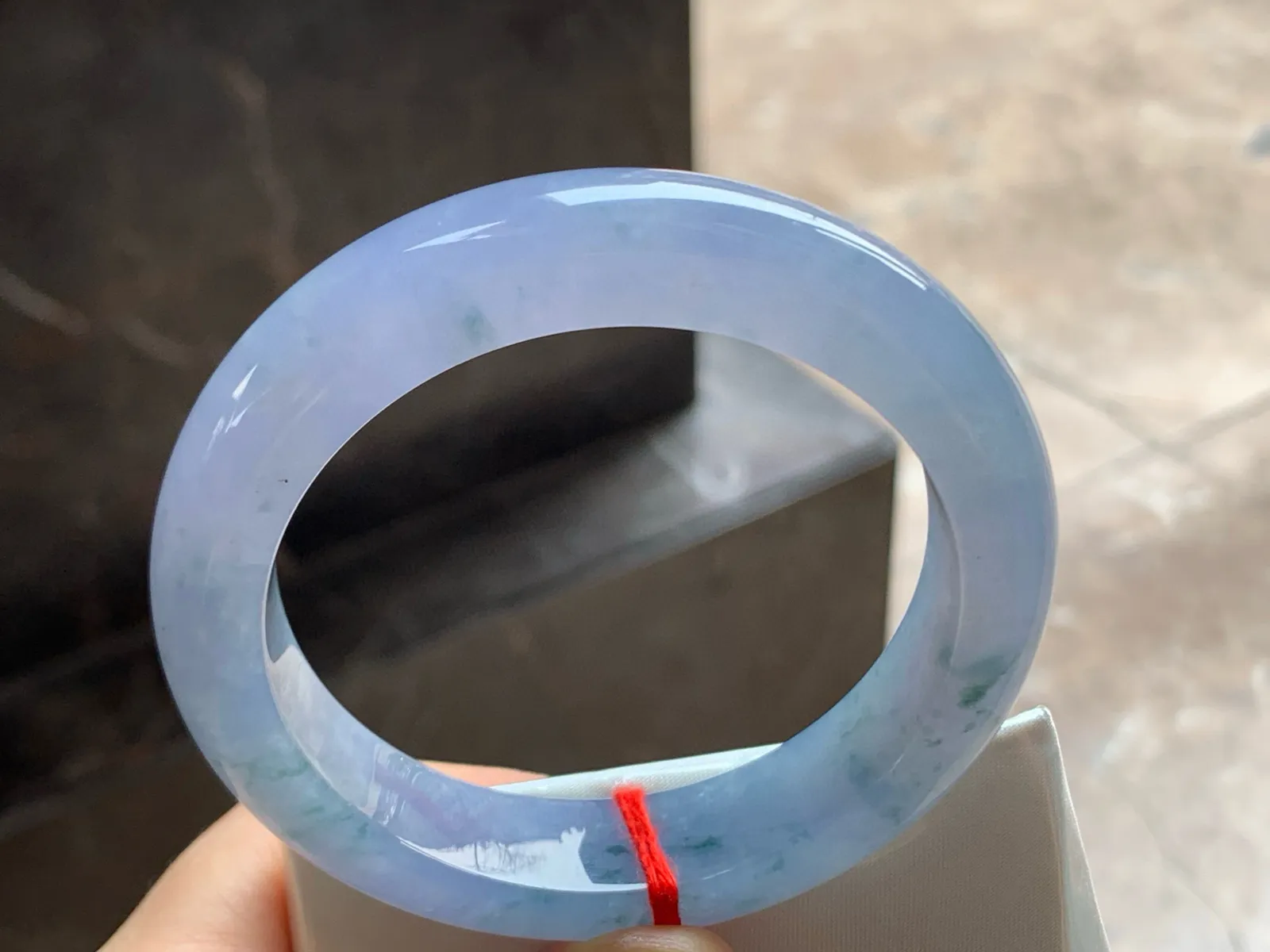 尺寸56.8/13.3/9.7，紫罗兰飘花手镯
水润细腻 种老