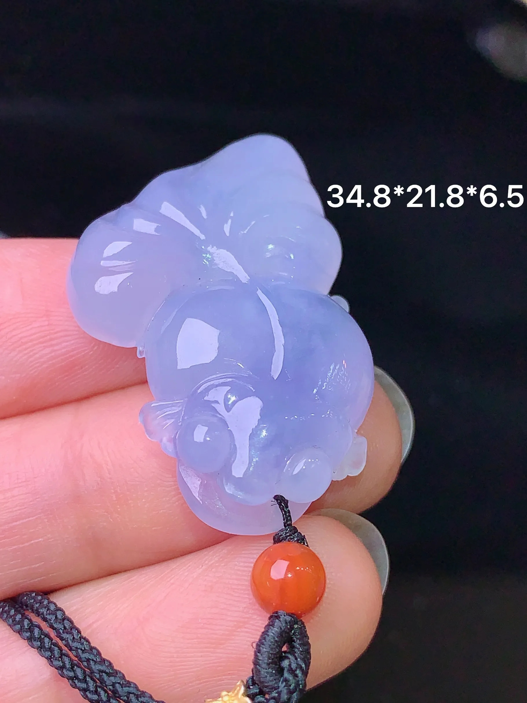 紫罗兰金鱼吊坠 玉质细腻 色泽清新艳丽 整体尺寸34.8*21.8*6.5