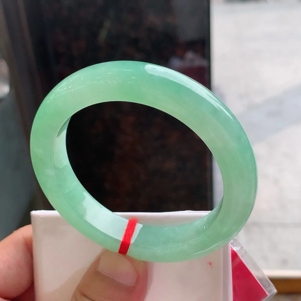 正圈冰阳绿 无瑕 尺寸:56.7/11.7/9.5 种色兼备️️