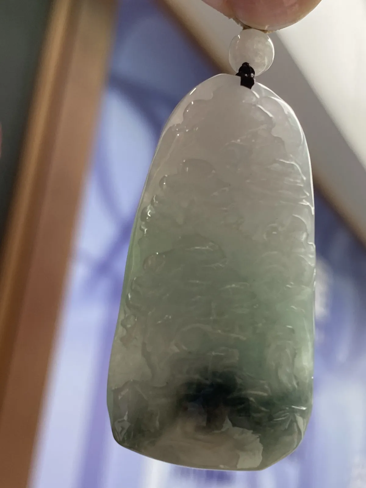 推荐【双彩山水】无纹裂，水润，粉粉的天空寓意着天晴美好，蓝绿花处纹理似雪景中冰雪覆盖初融，似水流动，品相佳，厚装，超值哦～～