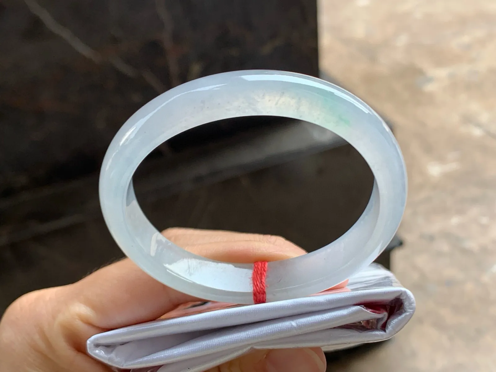 尺寸55/11/6.6，冰种贵妃手镯
水润细腻 冰透