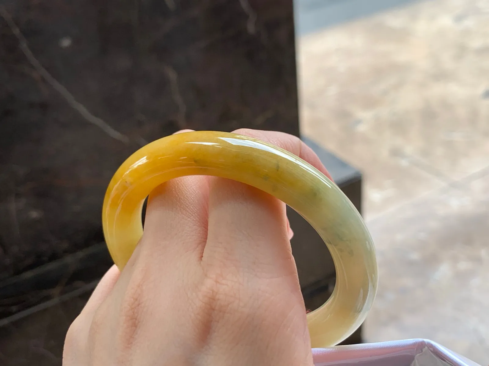 黄翡福镯
细腻独特 57/11.2/10.5mm