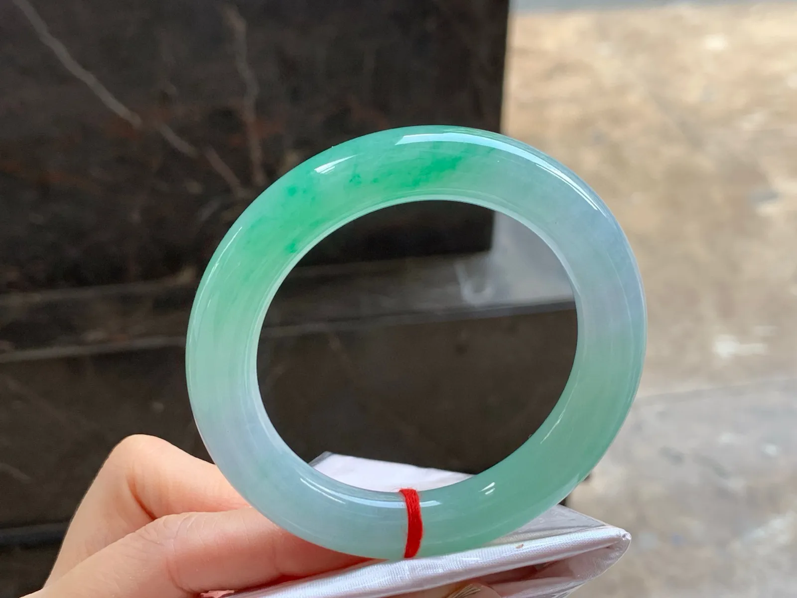 阳绿福镯
水润 53.5/11.3mm