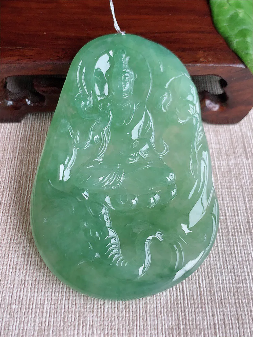 缅甸a货翡翠ddj老坑冰种晴绿普贤菩萨吊坠 整体71×47.3×5.8mm 40.56