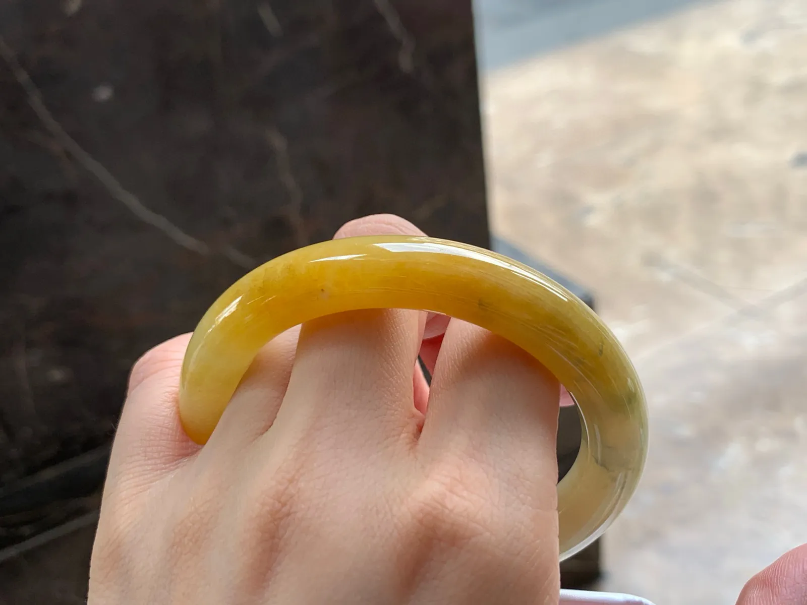 黄翡福镯
细腻独特 57/11.2/10.5mm