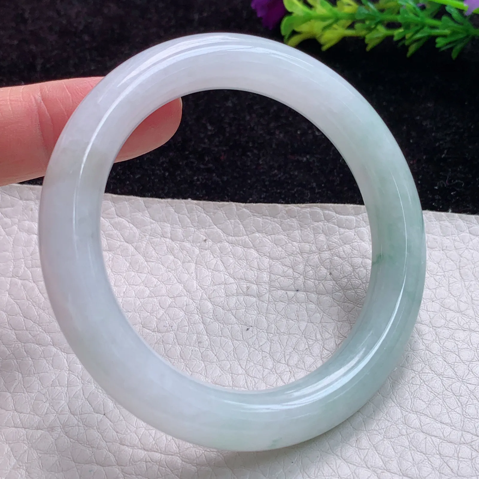 z实拍53.5*10缅甸A货翡翠手镯水润飘花灵动圆条玉手镯 玉手环