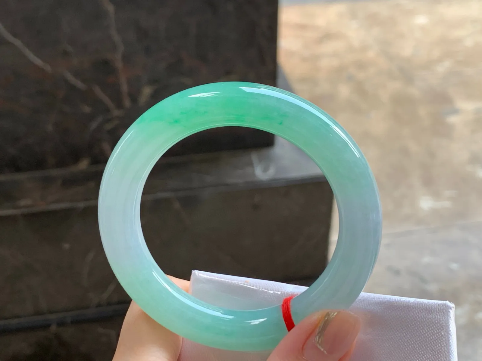 阳绿福镯
水润 53.5/11.3mm