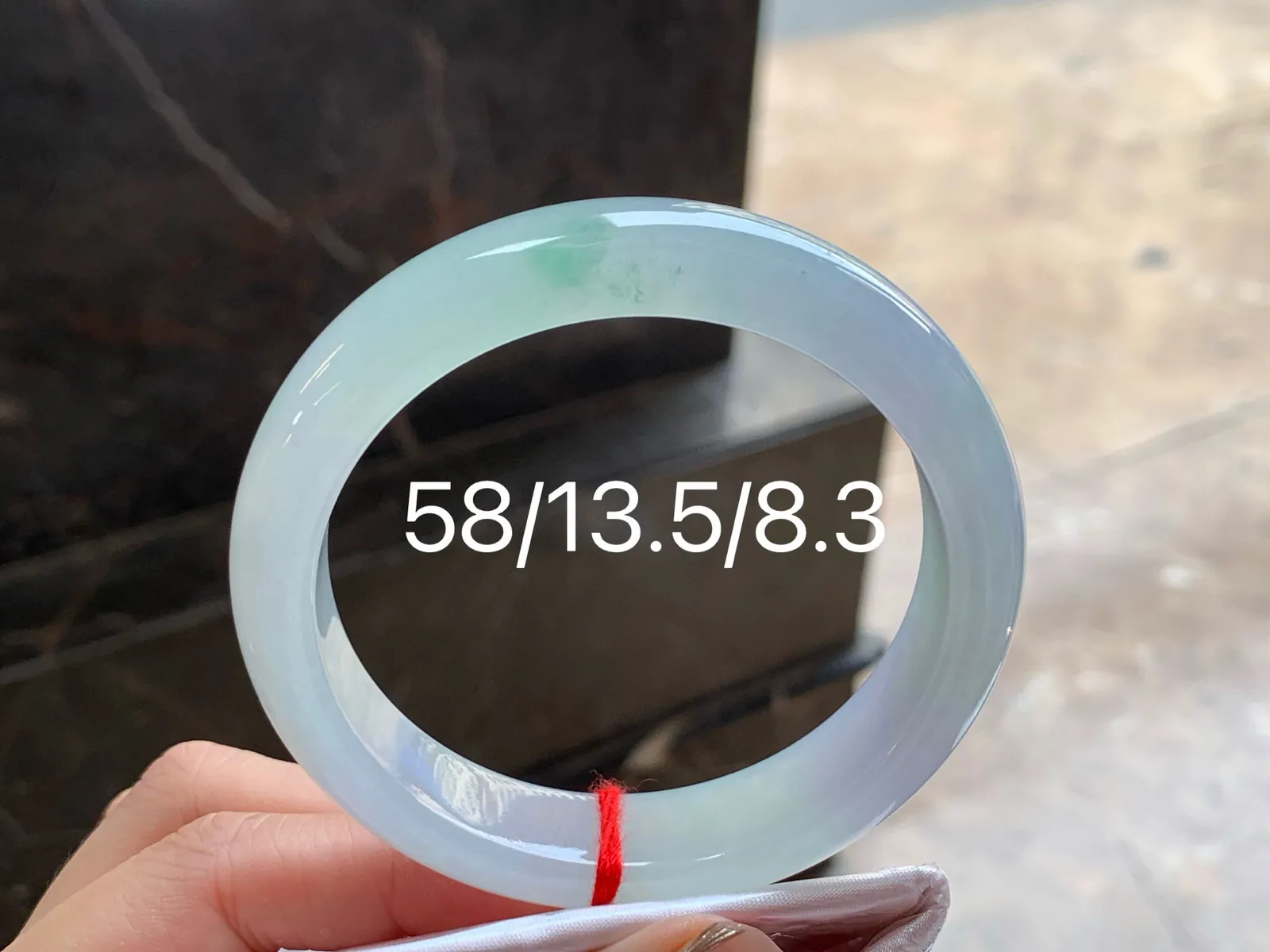 淡春彩手镯
58/13.5/8.3mm