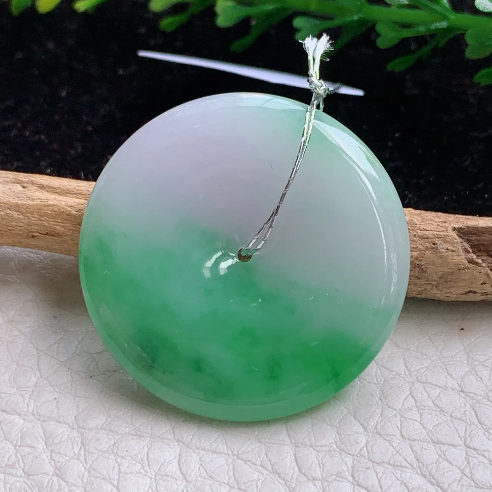 xqa实拍31.2*4.5缅甸A货翡翠平安扣吊坠飘绿时尚玉坠怀古精美