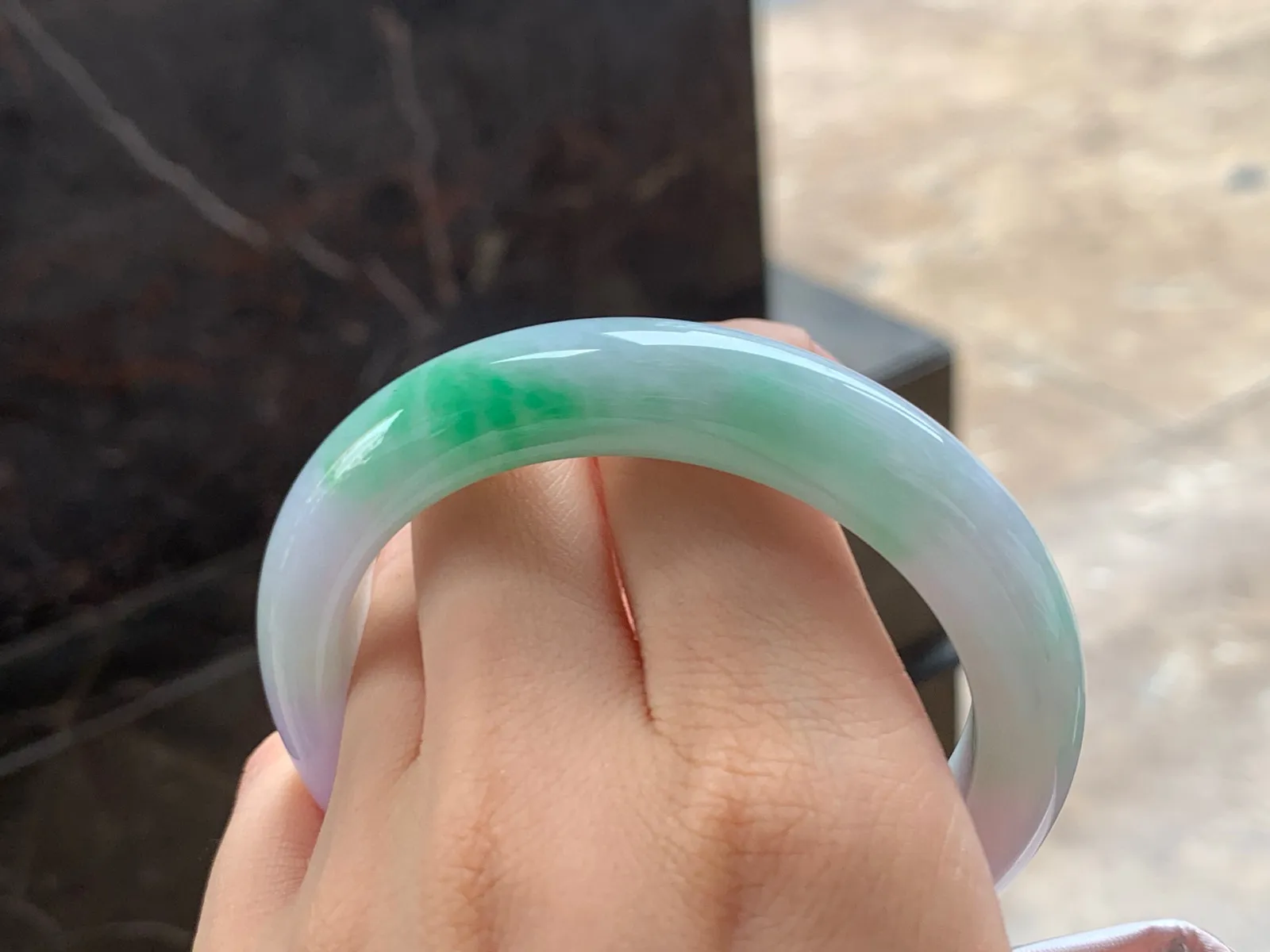 春彩手镯
干净清爽 57/12.1/9.5mm