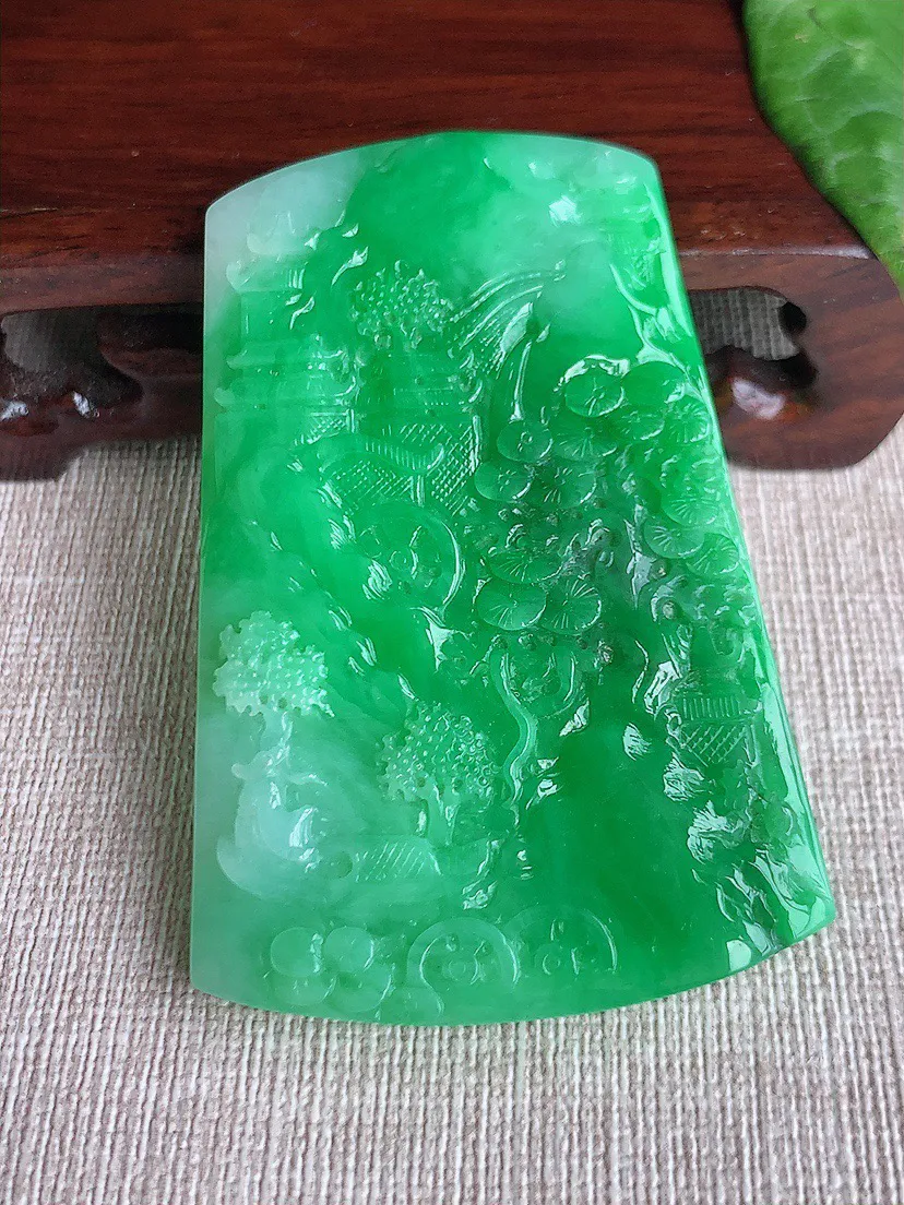 缅甸a货翡翠ddj老坑冰种阳绿意境山水牌吊坠  整体64.2×43.7×6.7mm 42.27