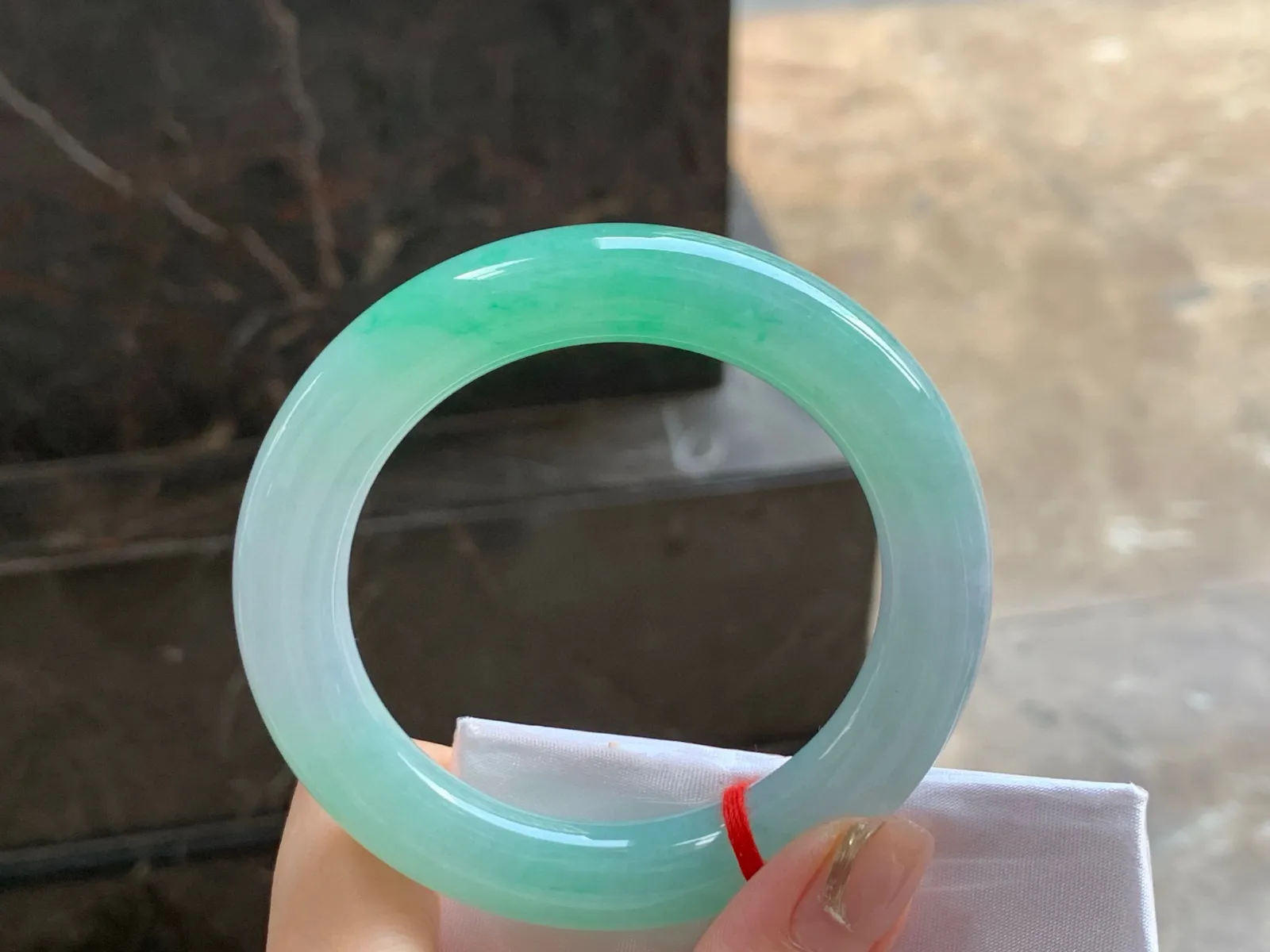 阳绿福镯
水润 53.5/11.3mm
