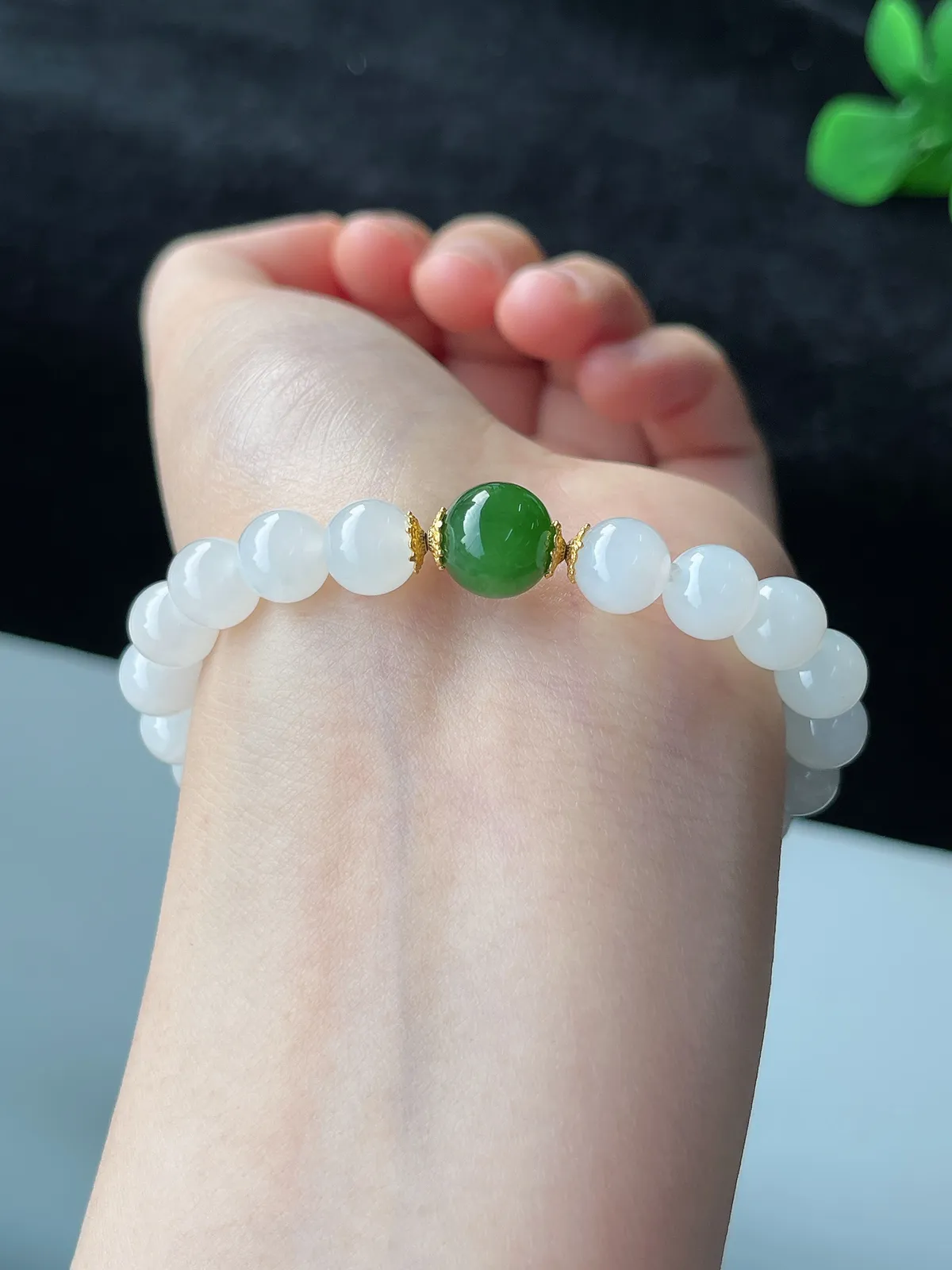 和田玉白玉手串8mm，搭配10mm和田碧玉