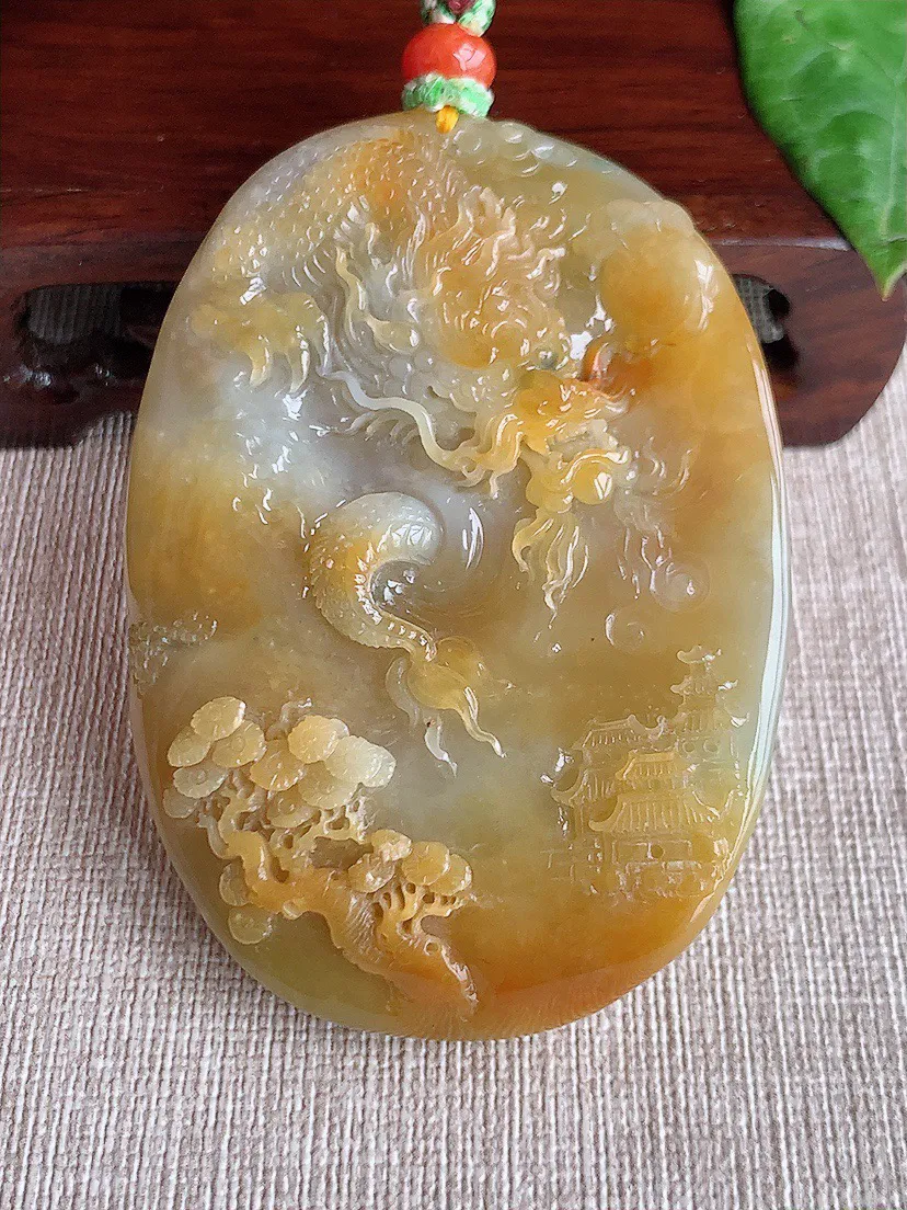 缅甸a货翡翠ddj老坑冰种黄翡龙牌神龙护主吊坠  整体68.6×49.3×16mm 86.68