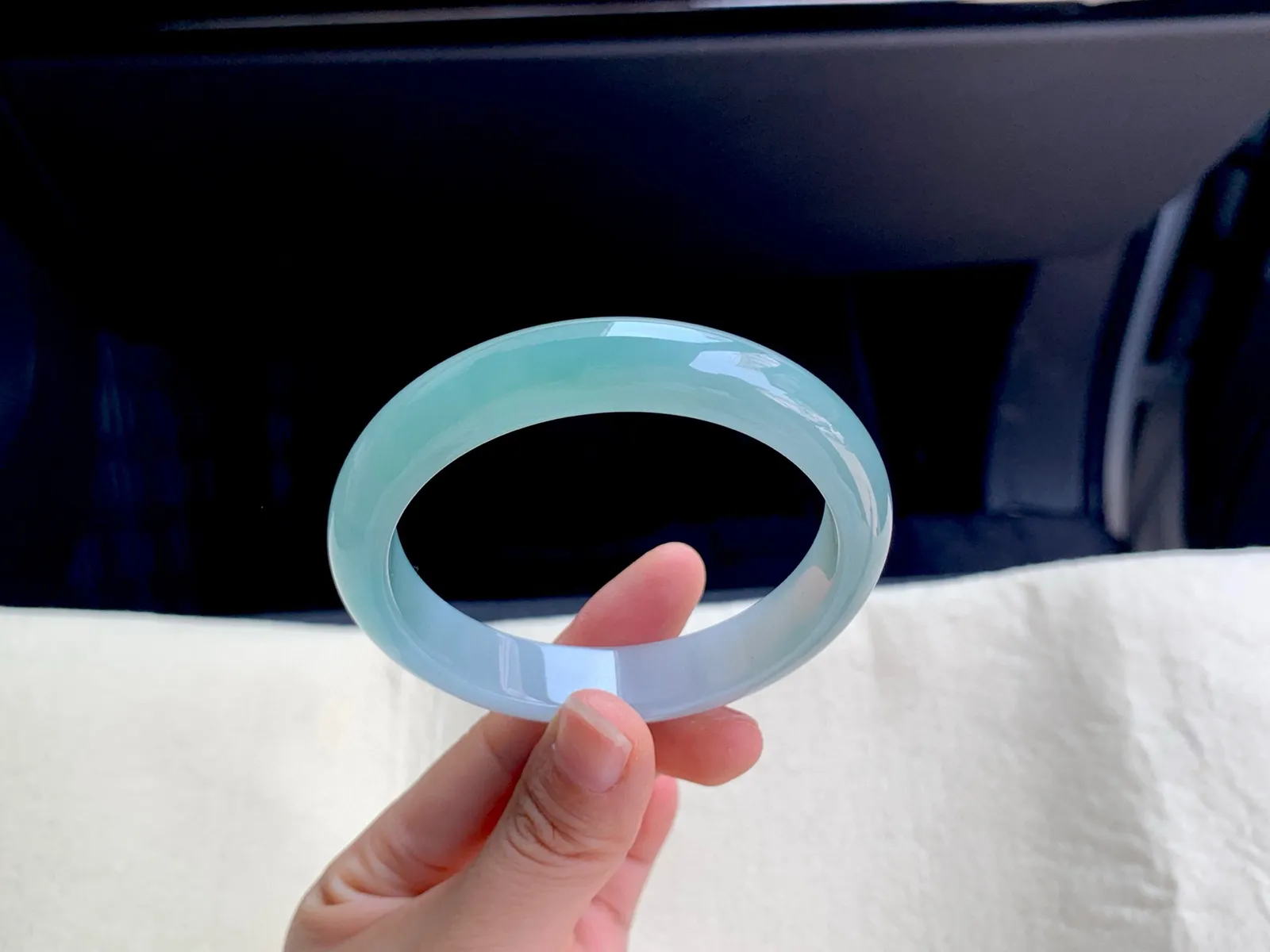 ｜58圈口
半山半水、湖水蓝、冰润起光，实物更好看，