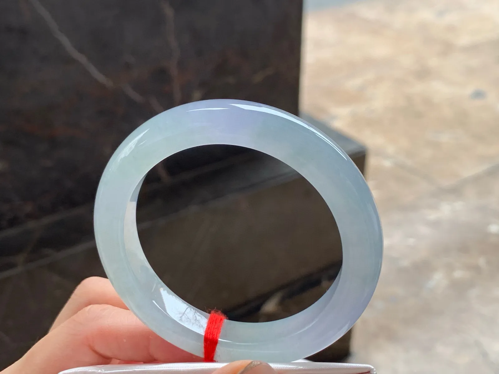 冰淡紫手镯
清爽54.8/10.8/9.4mm