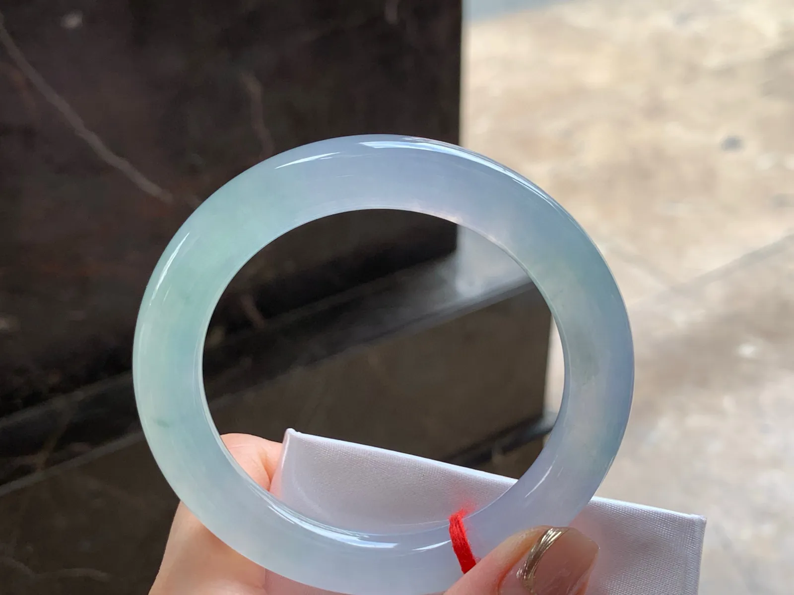 福镯
底色亮丽 57/10.4/10.6mm