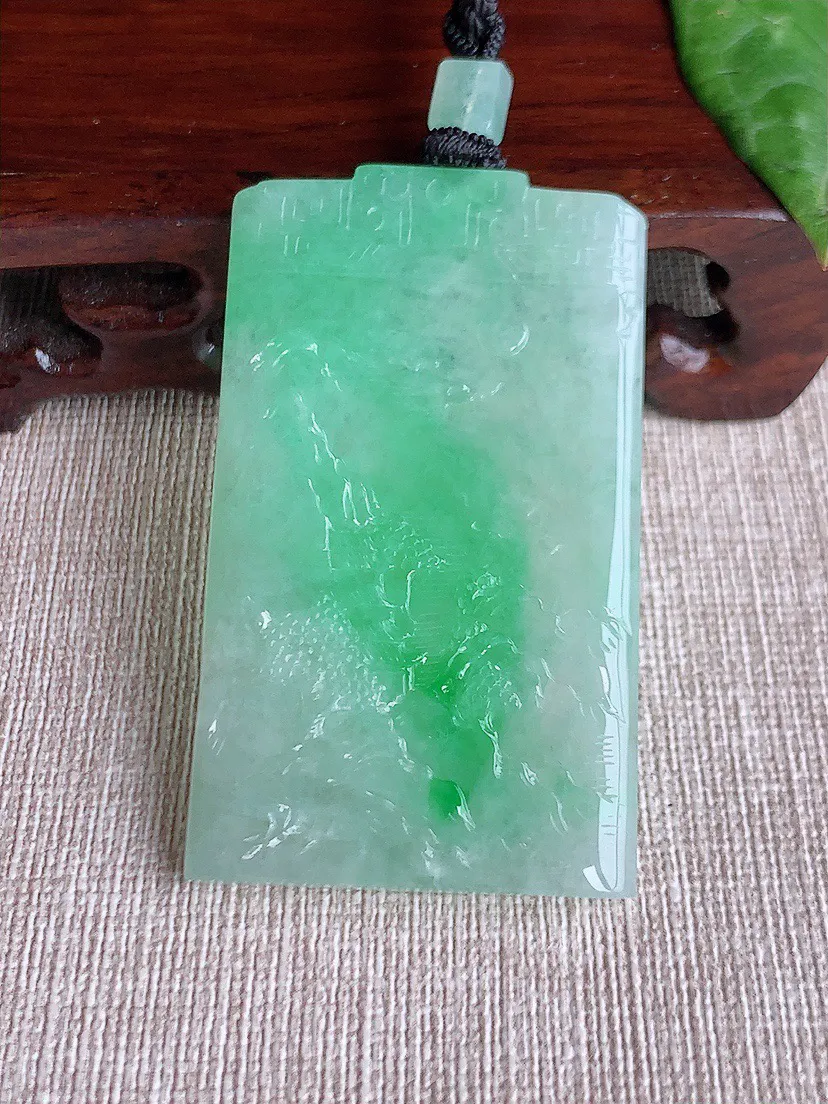 缅甸a货翡翠ddj老坑冰种飘绿意境山水牌吊坠 整体56.5×33.3×4.5mm 30.22