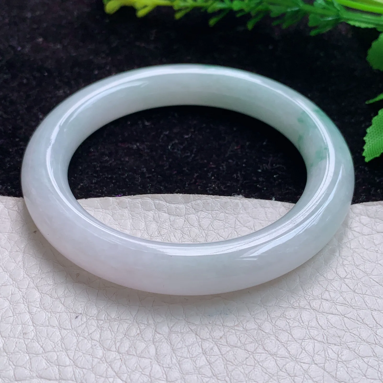 z实拍53.5*10缅甸A货翡翠手镯水润飘花灵动圆条玉手镯 玉手环