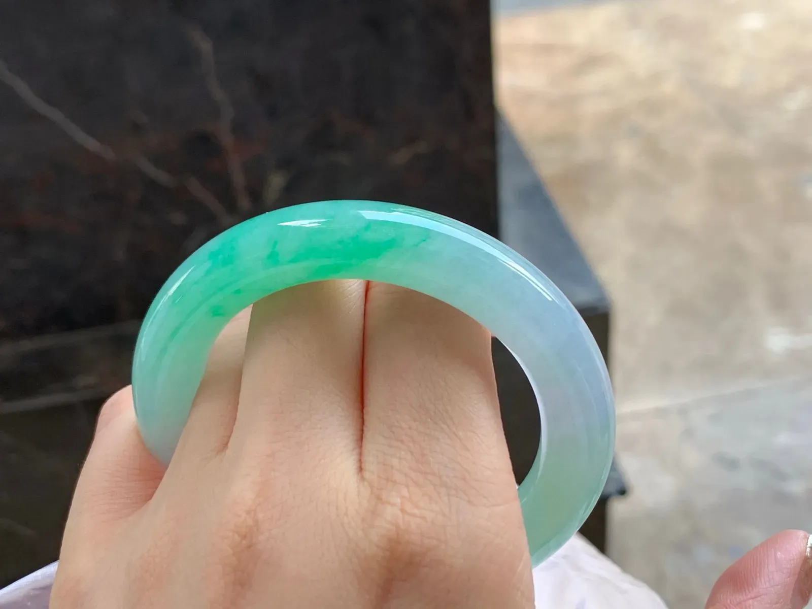 阳绿福镯
水润 53.5/11.3mm