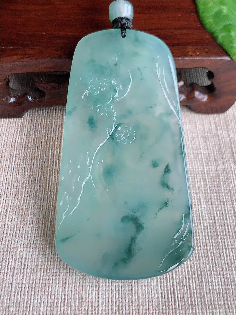 缅甸a货翡翠ddj老坑冰种飘花大日如来吊坠 整体71.3×36.3×6.4mm 40.79