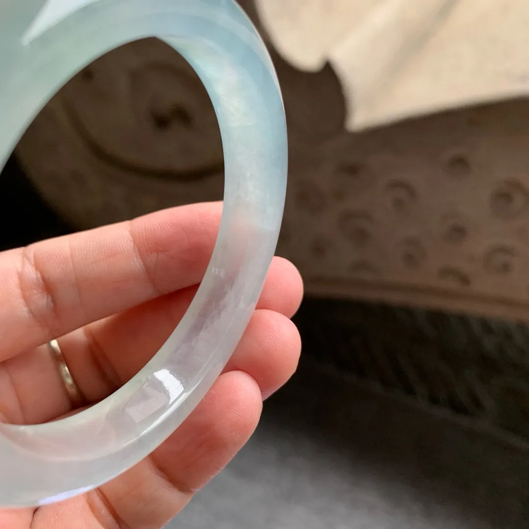 正圈玻璃种 无瑕 尺寸:51.3/10.1/8.2 种水好 起刚光