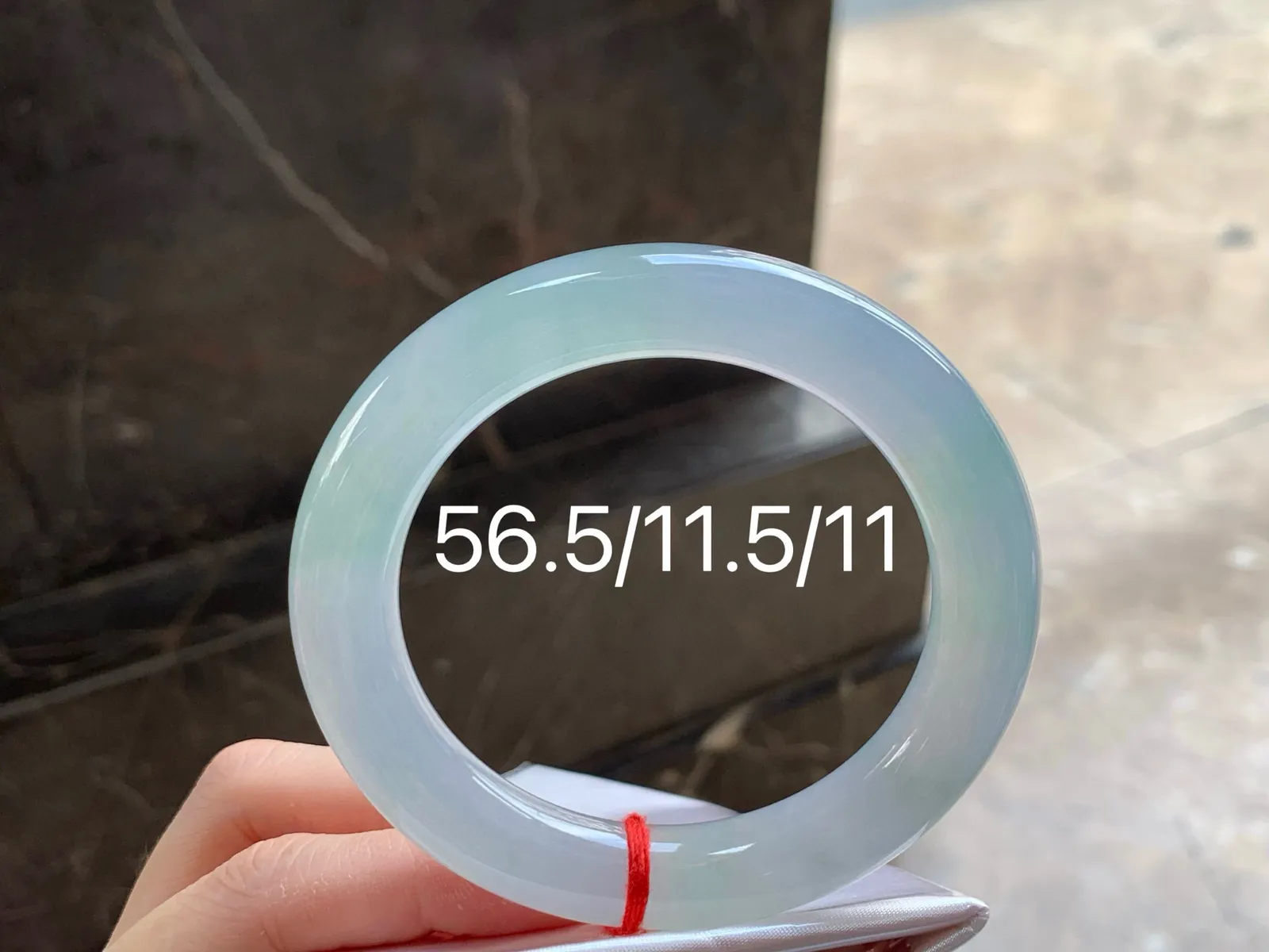 冰种福镯
底色漂亮 56.5/11.5/11mm