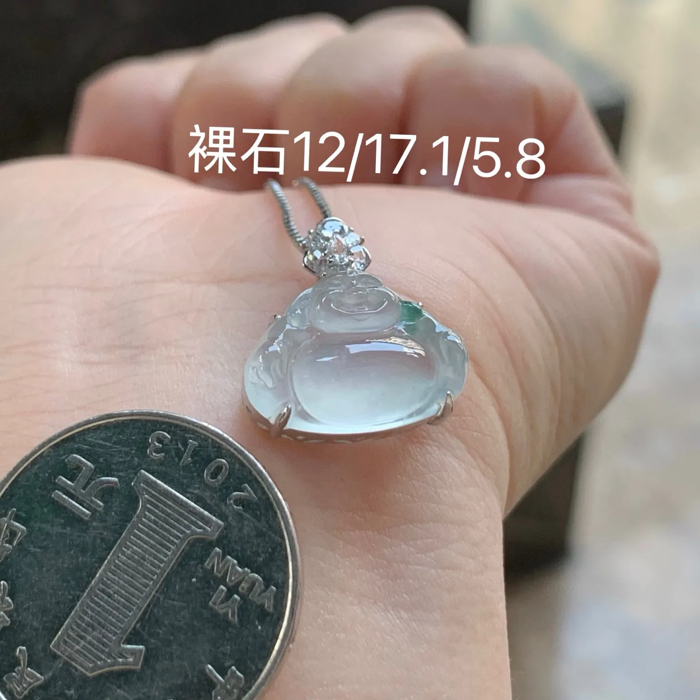 冰种飘花坐佛
真金镶嵌 精致