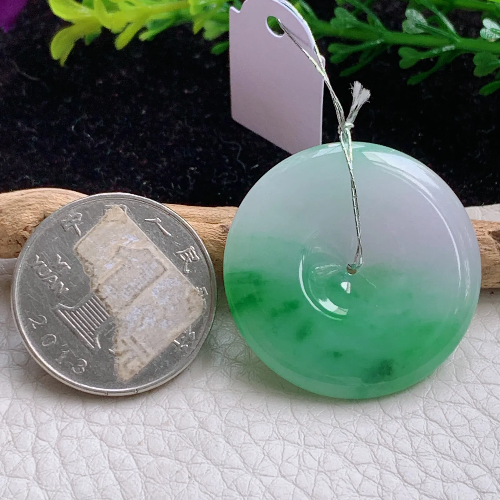 xqa实拍31.2*4.5缅甸A货翡翠平安扣吊坠飘绿时尚玉坠怀古精美