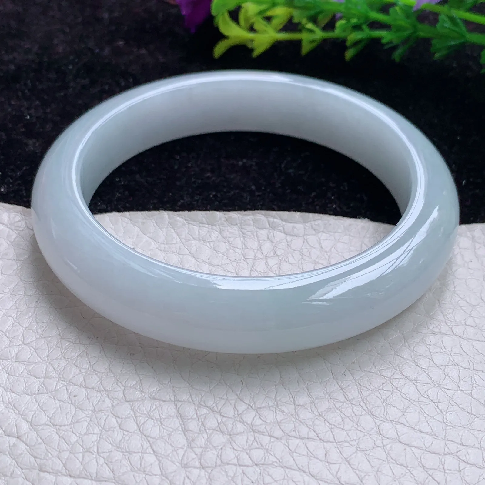ym实拍大圈口60*13*9.2缅甸翡翠A货胶感冰纯厚装宽边翡翠玉手镯 玉镯子