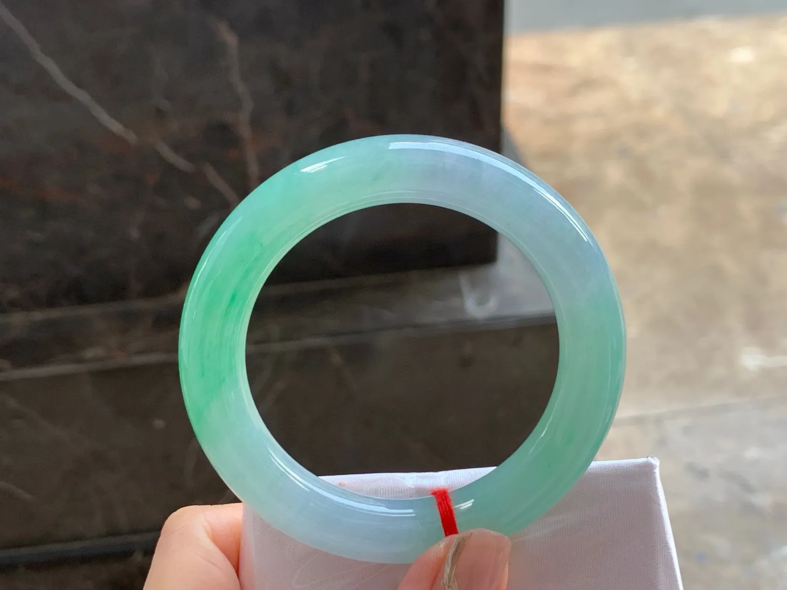 阳绿福镯
水润 53.5/11.3mm